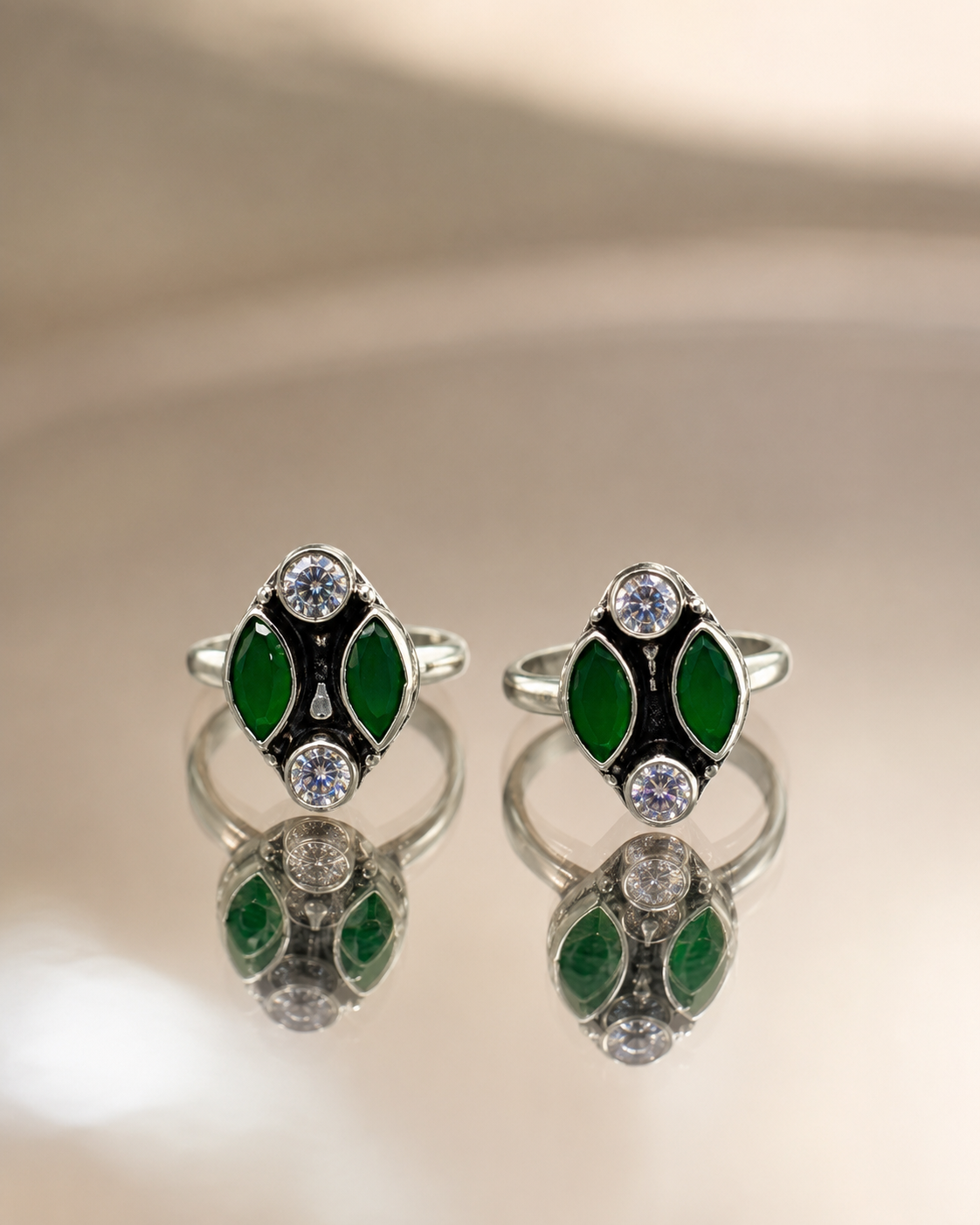 The Elegant Green & White CZ Toe Ring