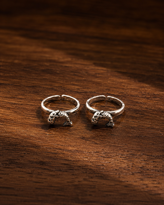 The Playful Dolphin Design Toe Ring