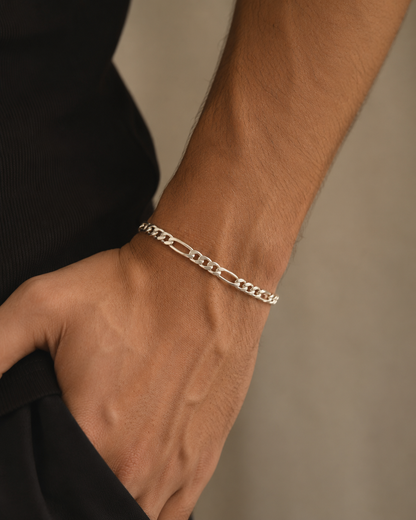 Minimalist Figaro Bracelet