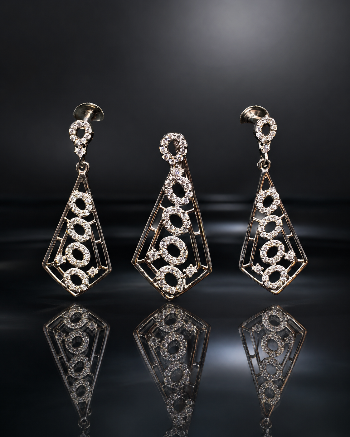 Elegant Hanging Set