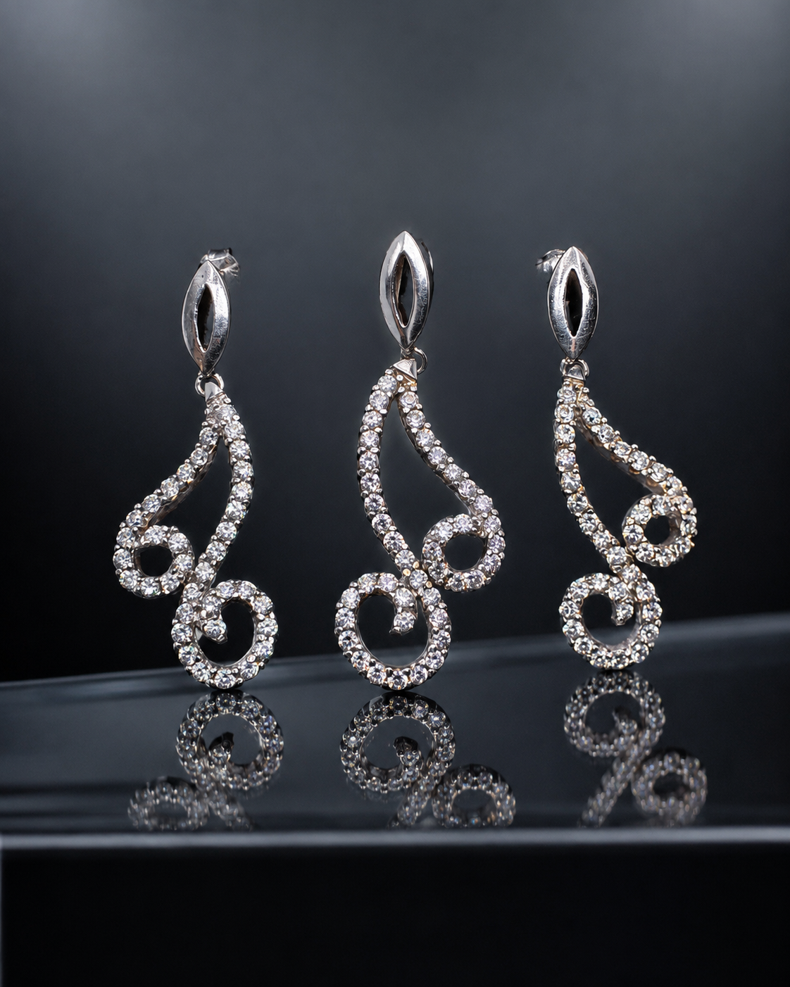 Statement Hanging Set
