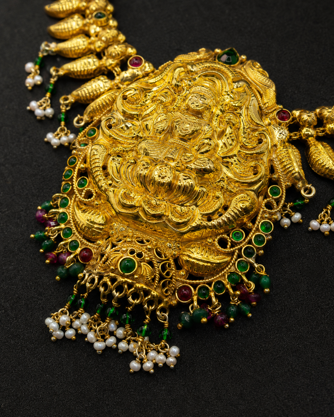 Elegant Gold-Polished Choker