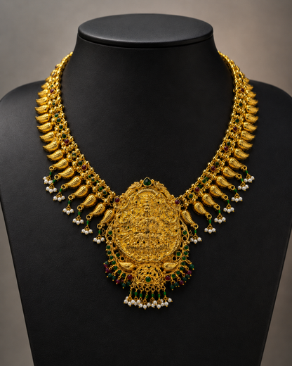 Elegant Gold-Polished Choker