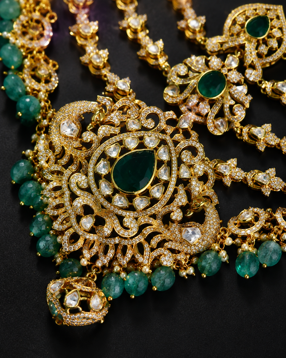 Regal Emerald Chandrika Haar (Long)