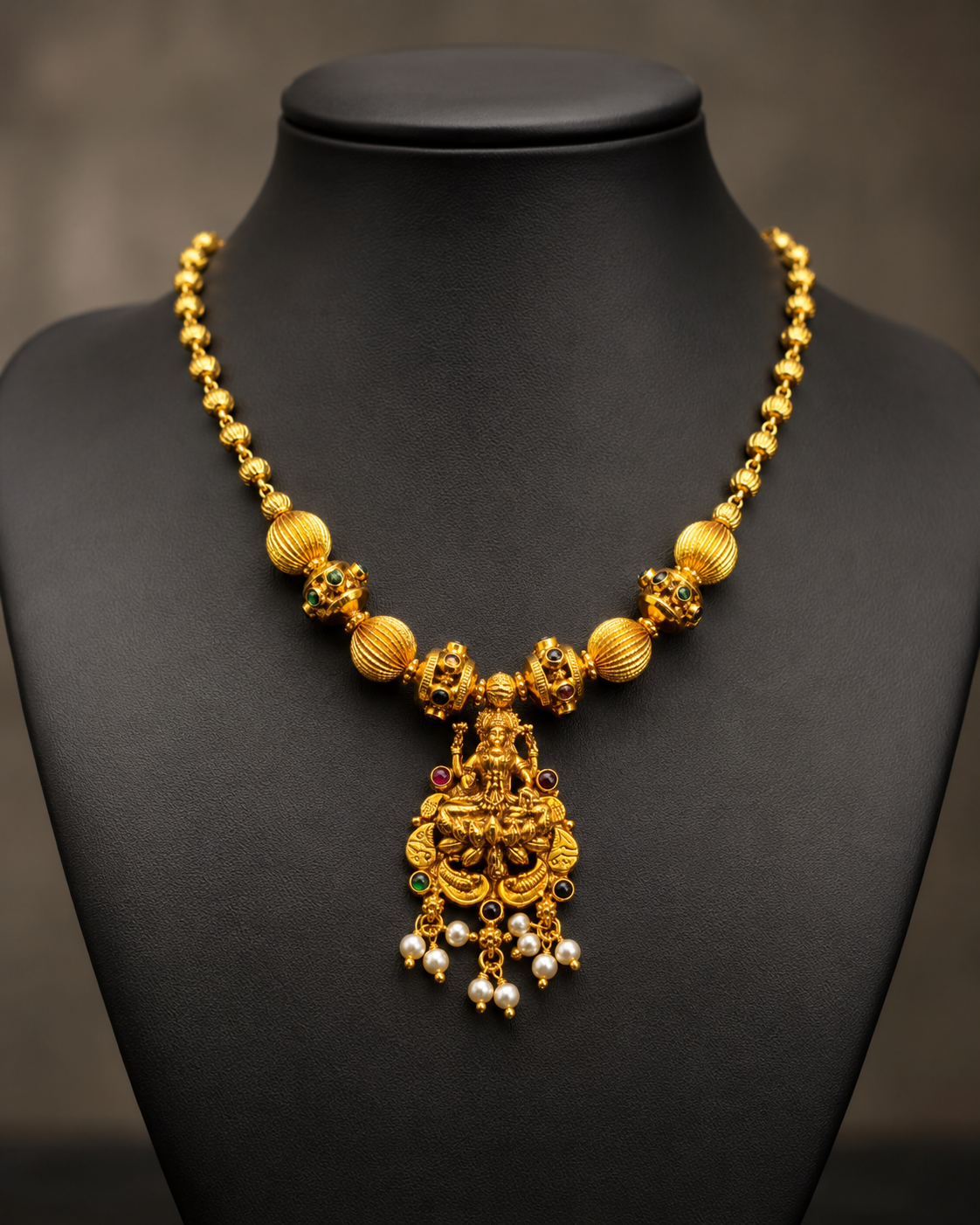 Essential Short Necklace