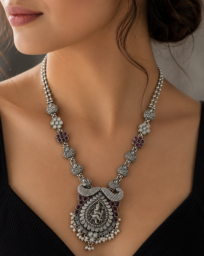 Regal Antique Silver Necklace