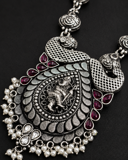 Regal Antique Silver Necklace