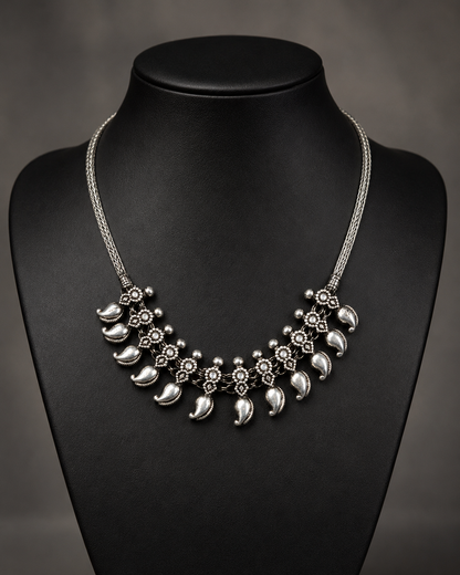 Vintage Antique Silver Short Choker