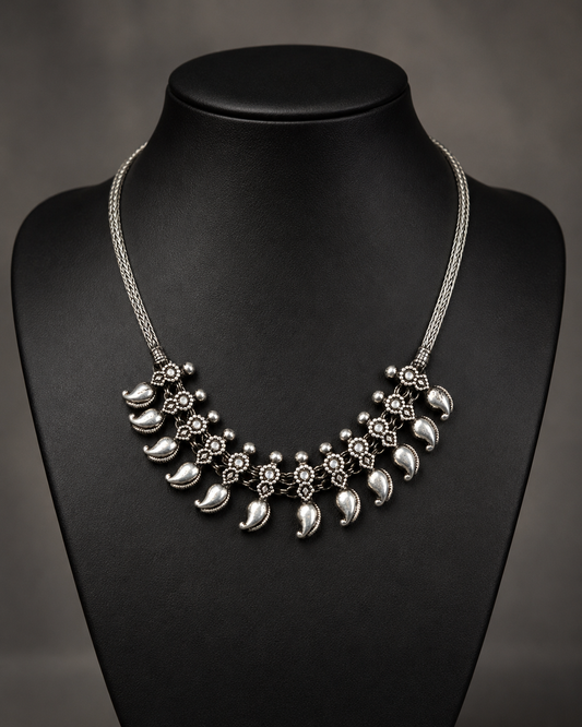 Vintage Antique Silver Short Choker