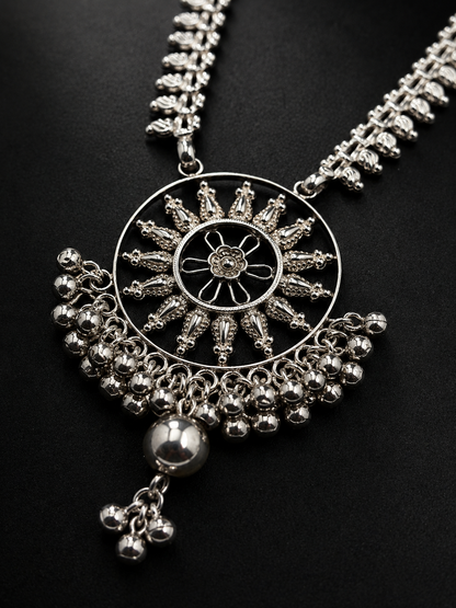 Majestic Antique Silver Necklace