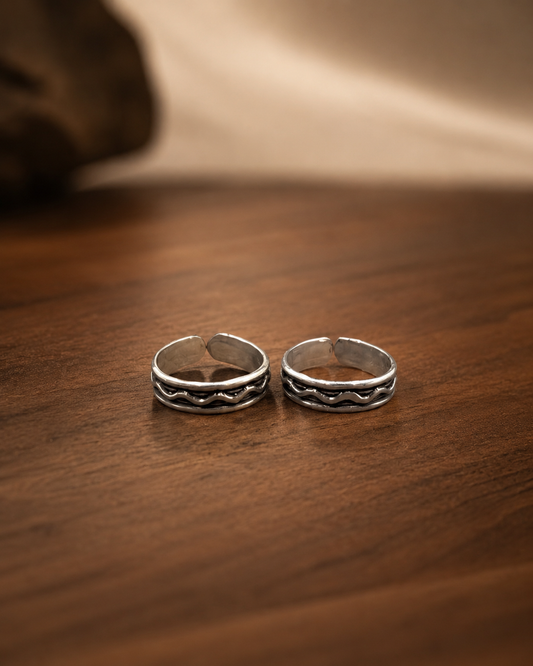 The Ocean Wave Toe Ring