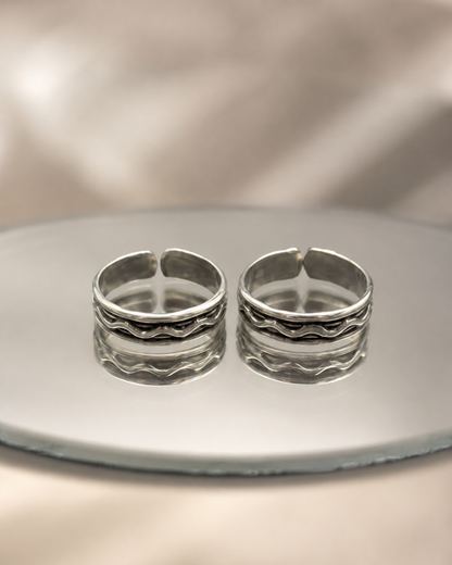 The Ocean Wave Toe Ring